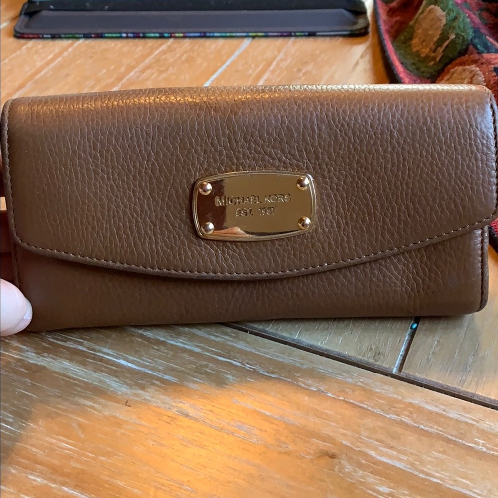Michael Kors Signature Style Ladies Walket